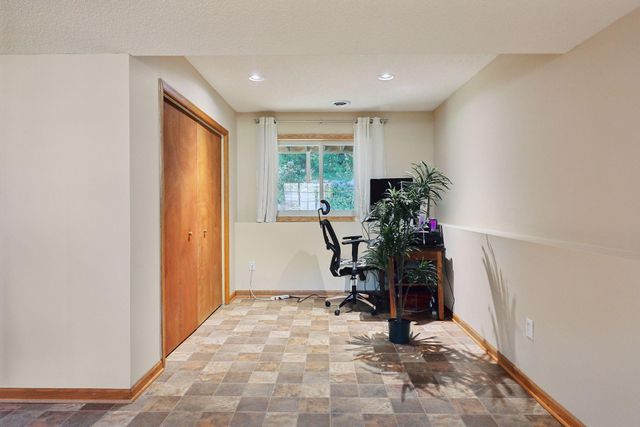 10553 166th Street W, Lakeville, MN 55044