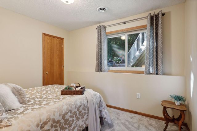 10553 166th Street W, Lakeville, MN 55044