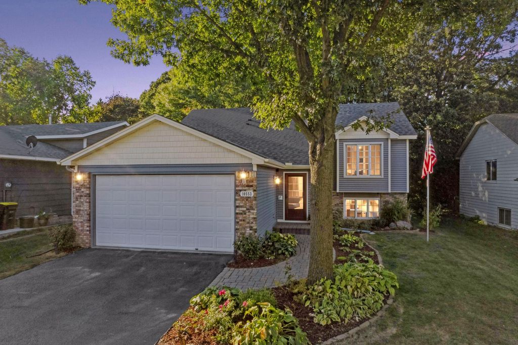 10553 166th Street W, Lakeville, MN 55044