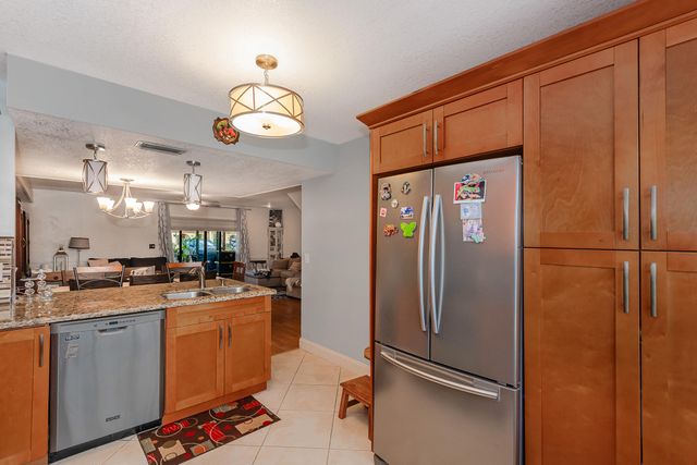 2634 NW 47th Lane 2634, Lauderhill, FL 33313