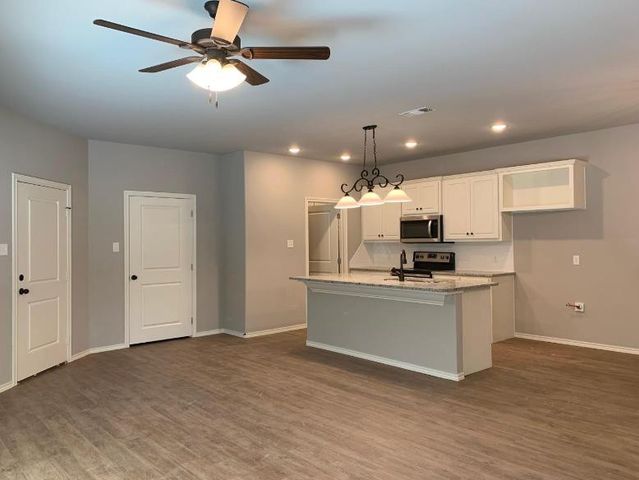 1217 Preston Trail, Wolfforth, TX 79382