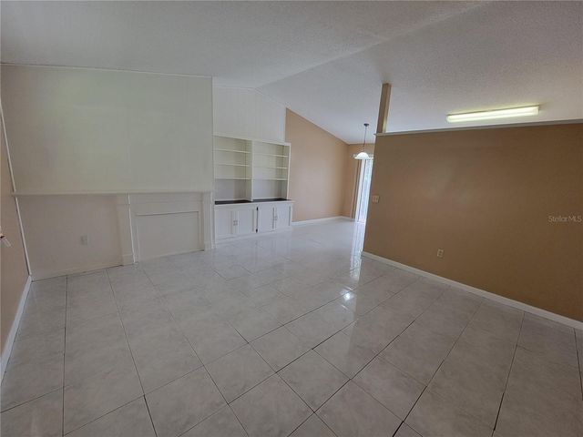 21 LOUISIANA AVENUE, St Cloud, FL 34769