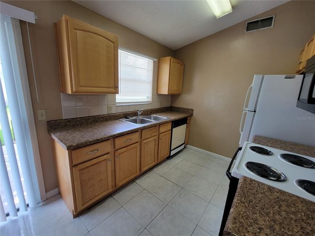21 LOUISIANA AVENUE, St Cloud, FL 34769