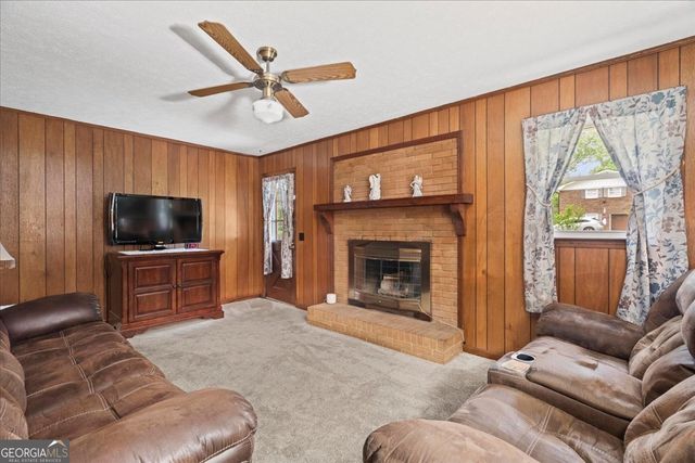 202 Briarwood Drive, Calhoun, GA 30701