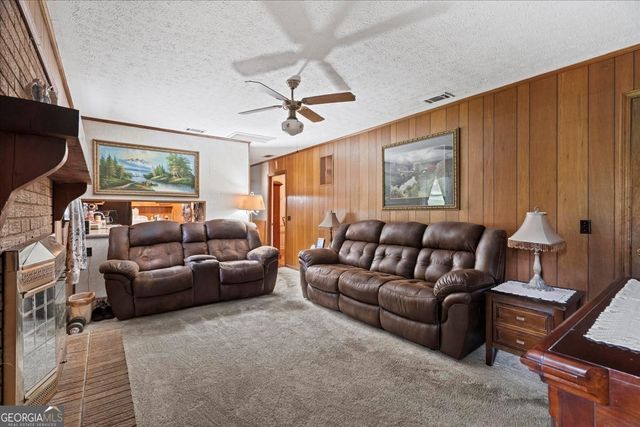 202 Briarwood Drive, Calhoun, GA 30701