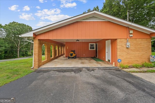 202 Briarwood Drive, Calhoun, GA 30701