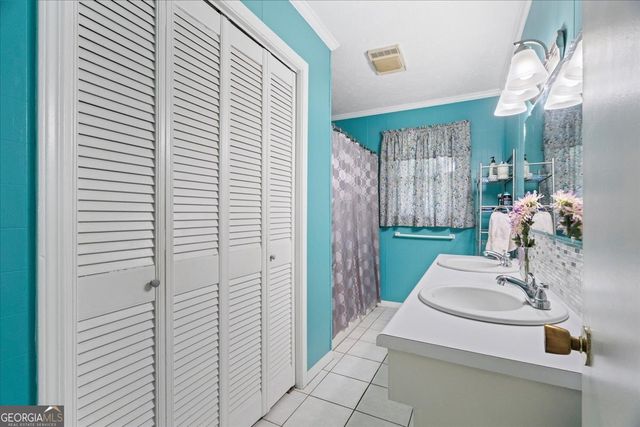 202 Briarwood Drive, Calhoun, GA 30701