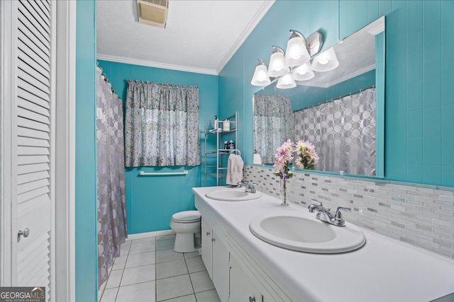 202 Briarwood Drive, Calhoun, GA 30701