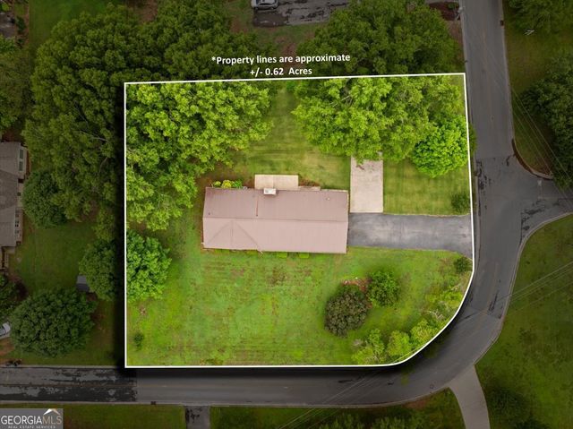 202 Briarwood Drive, Calhoun, GA 30701