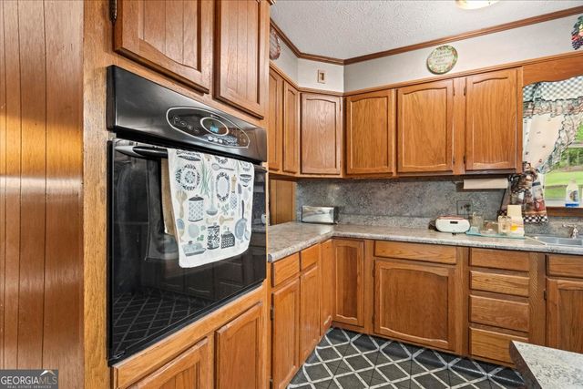 202 Briarwood Drive, Calhoun, GA 30701