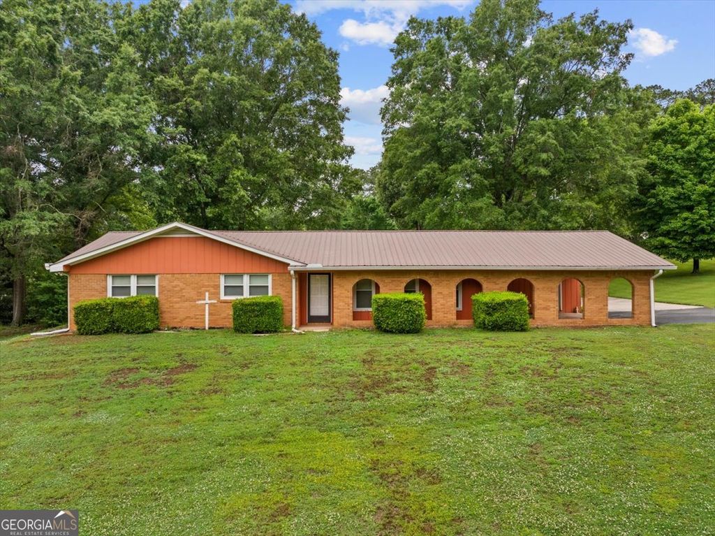 202 Briarwood Drive, Calhoun, GA 30701