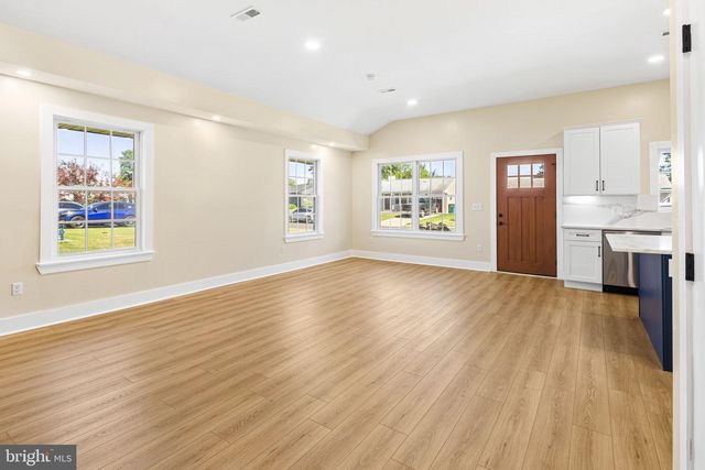 818 CHESTERTON RD, Fairless Hills, PA 19030
