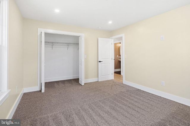 818 CHESTERTON RD, Fairless Hills, PA 19030