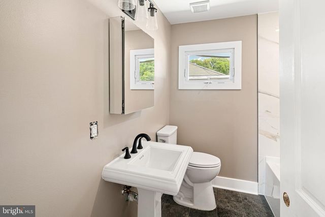 818 CHESTERTON RD, Fairless Hills, PA 19030