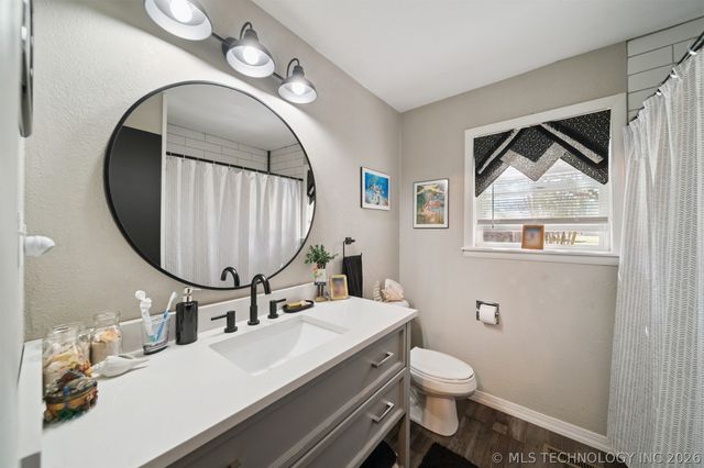 1501 N Fox Street, Chouteau, OK 74337