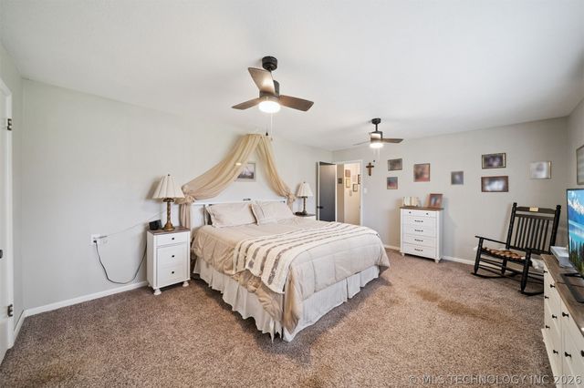 1501 N Fox Street, Chouteau, OK 74337