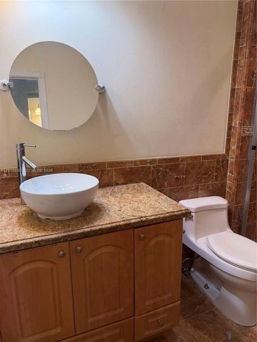 6904 NW 169th St 145F, Hialeah, FL 33015