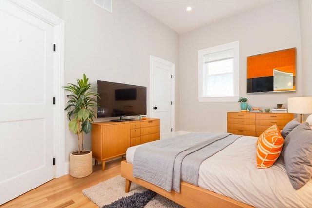 14 Grant St 1, Boston, MA 02125