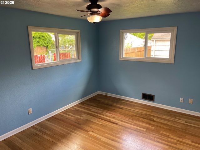 1175 Donna Ave Ne, Salem, OR 97301
