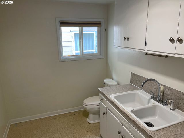 1175 Donna Ave Ne, Salem, OR 97301