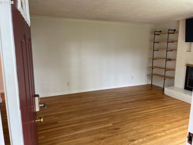 1175 Donna Ave Ne, Salem, OR 97301