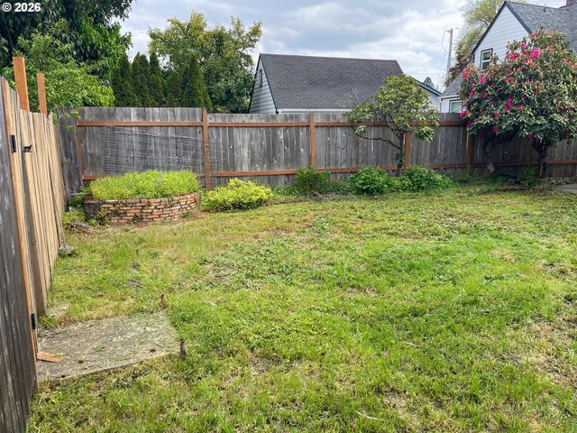 1175 Donna Ave Ne, Salem, OR 97301