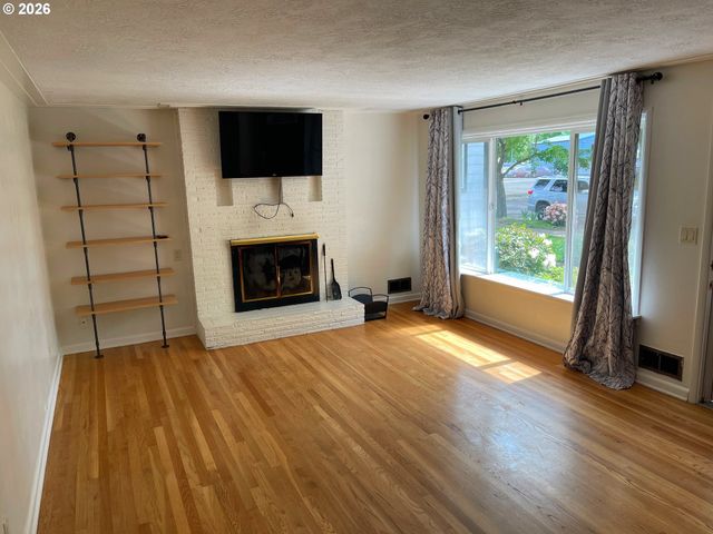 1175 Donna Ave Ne, Salem, OR 97301