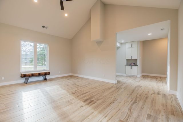 151 Apple Blossom Road SW, Pataskala, OH 43062