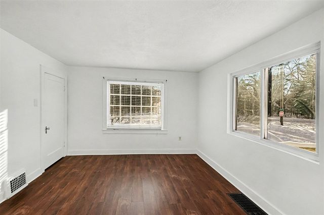 6946 S Lakeview Avenue, Idlewild, MI 49642