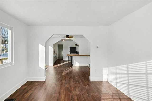 6946 S Lakeview Avenue, Idlewild, MI 49642