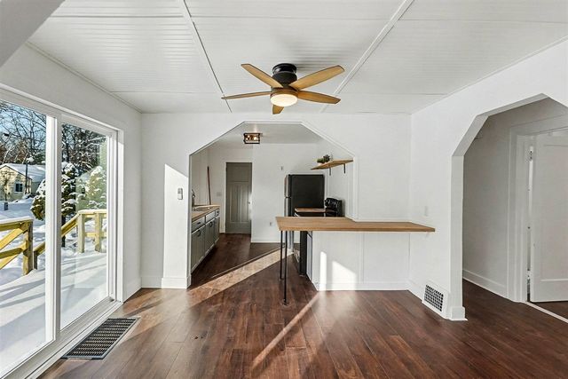 6946 S Lakeview Avenue, Idlewild, MI 49642