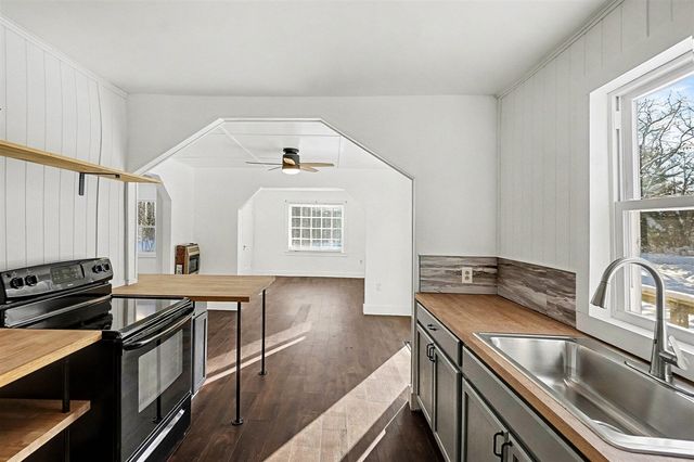 6946 S Lakeview Avenue, Idlewild, MI 49642