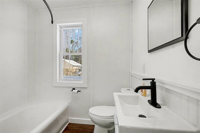 6946 S Lakeview Avenue, Idlewild, MI 49642