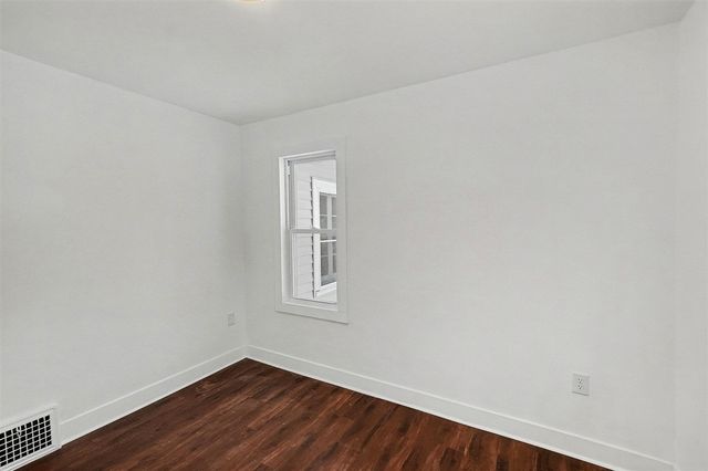 6946 S Lakeview Avenue, Idlewild, MI 49642