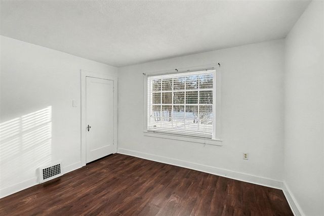 6946 S Lakeview Avenue, Idlewild, MI 49642