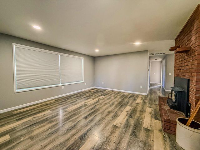 6208 Hilyard Avenue, Klamath Falls, OR 97603