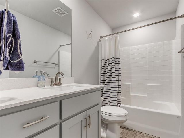 3700 Central Park Drive, Moore, OK 73160