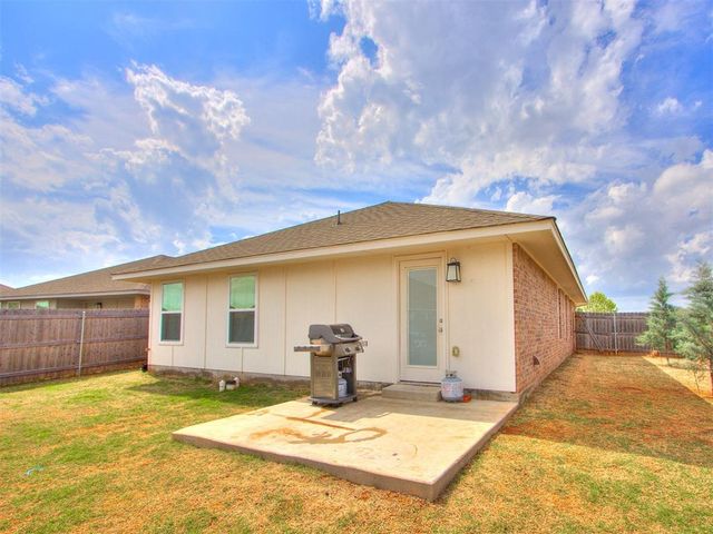 3700 Central Park Drive, Moore, OK 73160