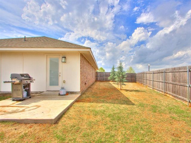 3700 Central Park Drive, Moore, OK 73160