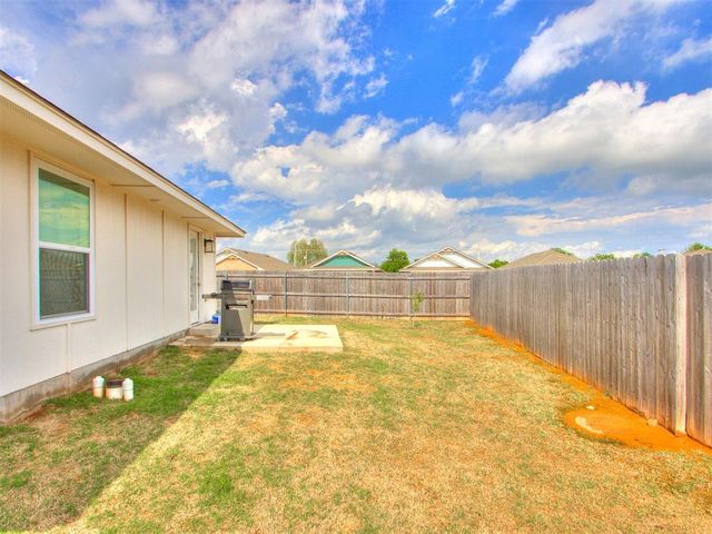 3700 Central Park Drive, Moore, OK 73160
