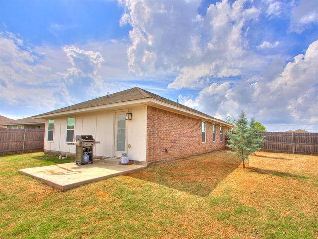 3700 Central Park Drive, Moore, OK 73160