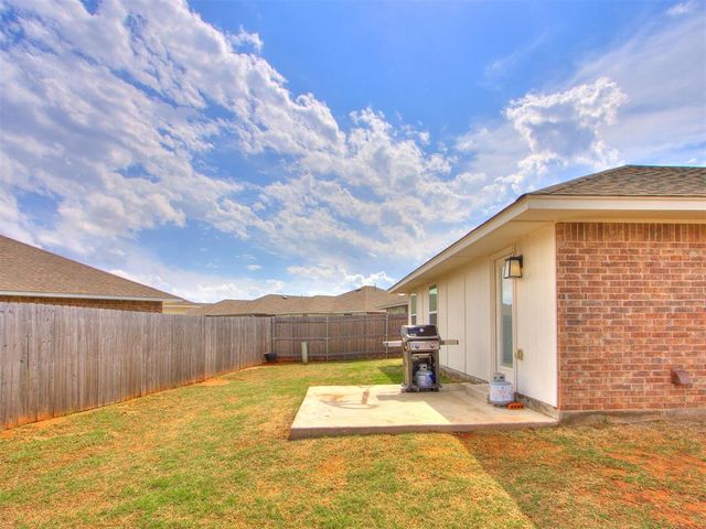 3700 Central Park Drive, Moore, OK 73160