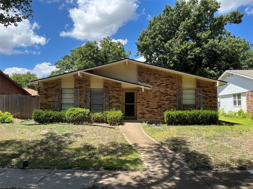 2701 Emberwood Drive, Dallas, TX 75043