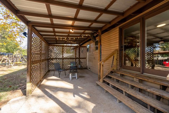 3015 S Henderson Blvd, Kilgore, TX 75662