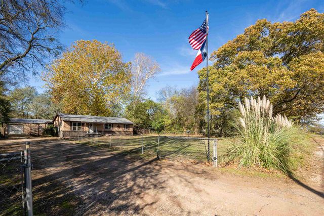 3015 S Henderson Blvd, Kilgore, TX 75662