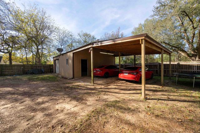 3015 S Henderson Blvd, Kilgore, TX 75662