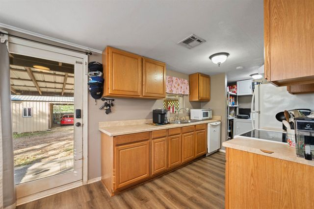 3015 S Henderson Blvd, Kilgore, TX 75662