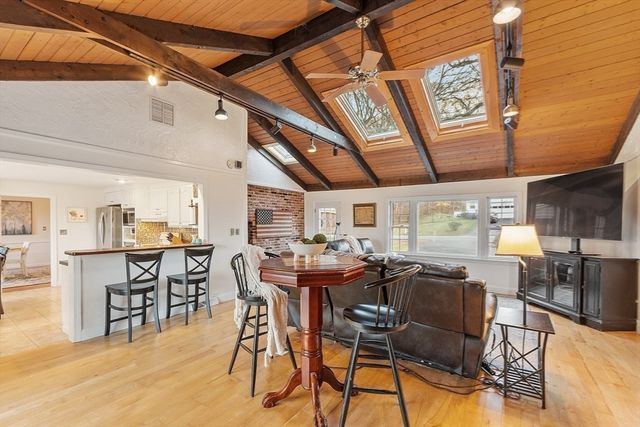 26 Monument Hill Road, Chelmsford, MA 01824