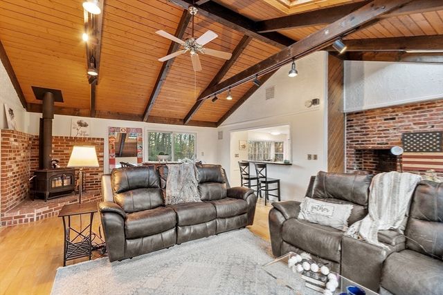 26 Monument Hill Road, Chelmsford, MA 01824