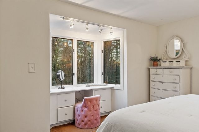 26 Monument Hill Road, Chelmsford, MA 01824